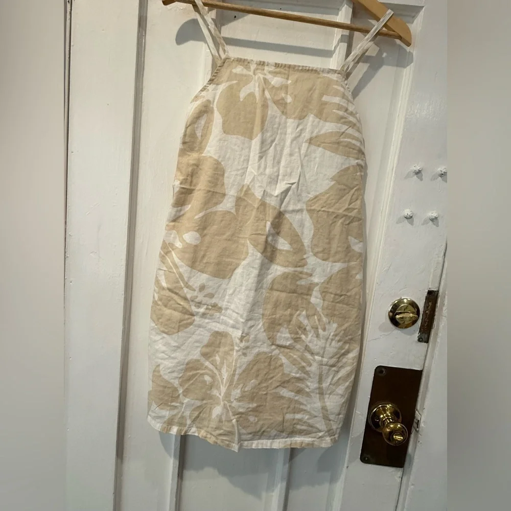 GAP Beige Floral Top